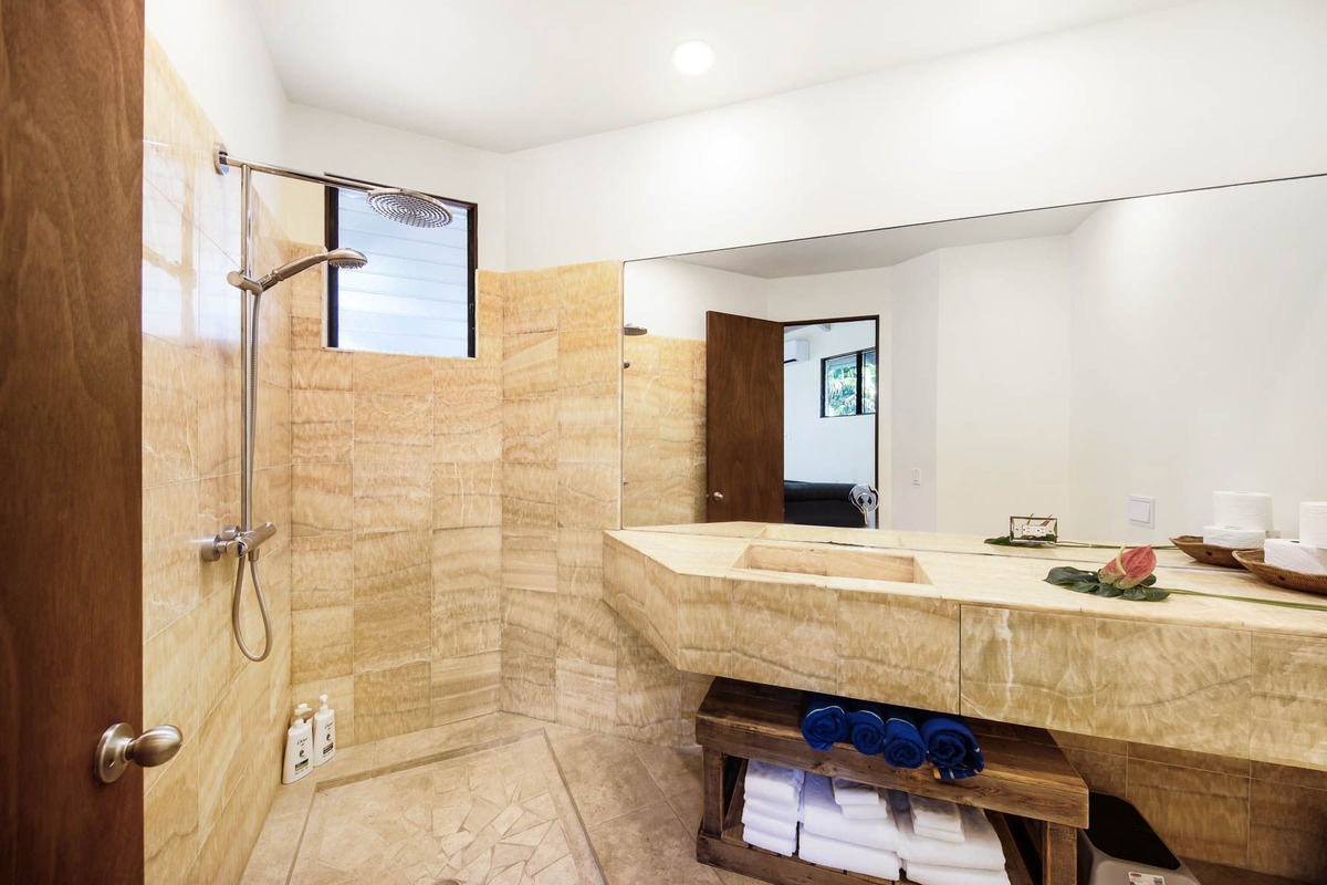 2661 HALALU ST 2