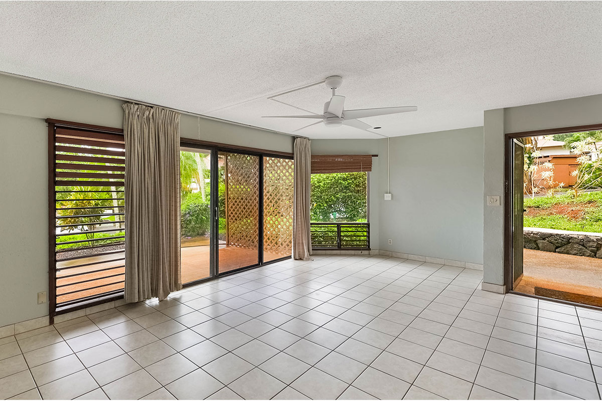 4701 KAWAIHAU RD A101