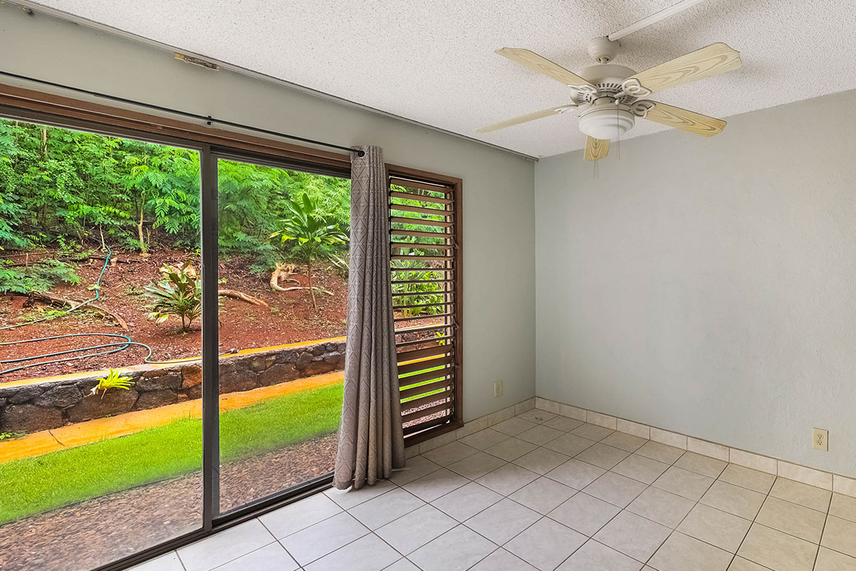 4701 KAWAIHAU RD A101