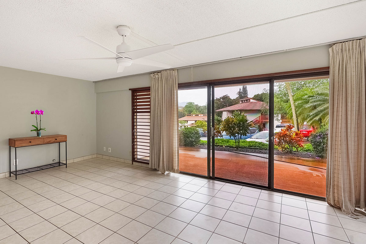 4701 KAWAIHAU RD A101