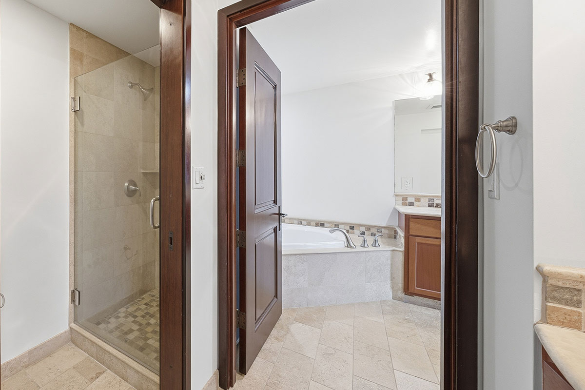 4-820 KUHIO HWY C102