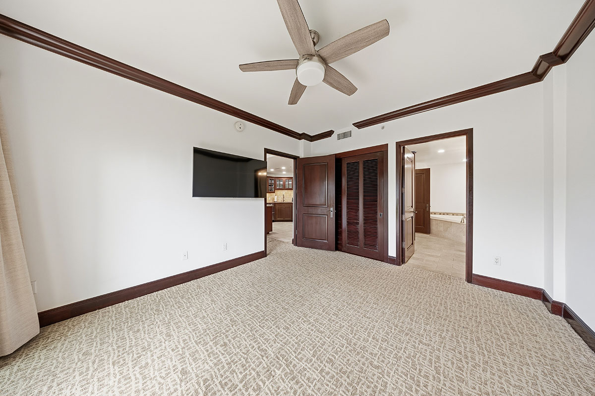 4-820 KUHIO HWY C102