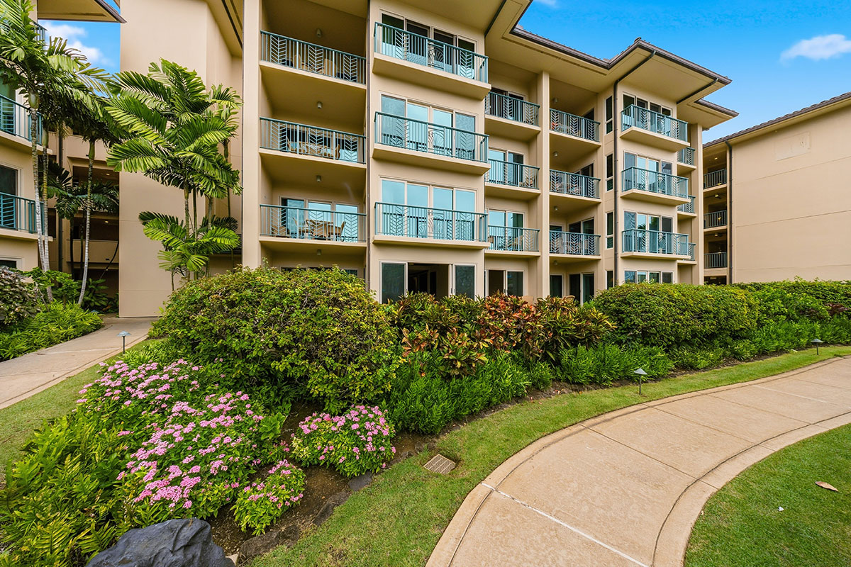 4-820 KUHIO HWY C102