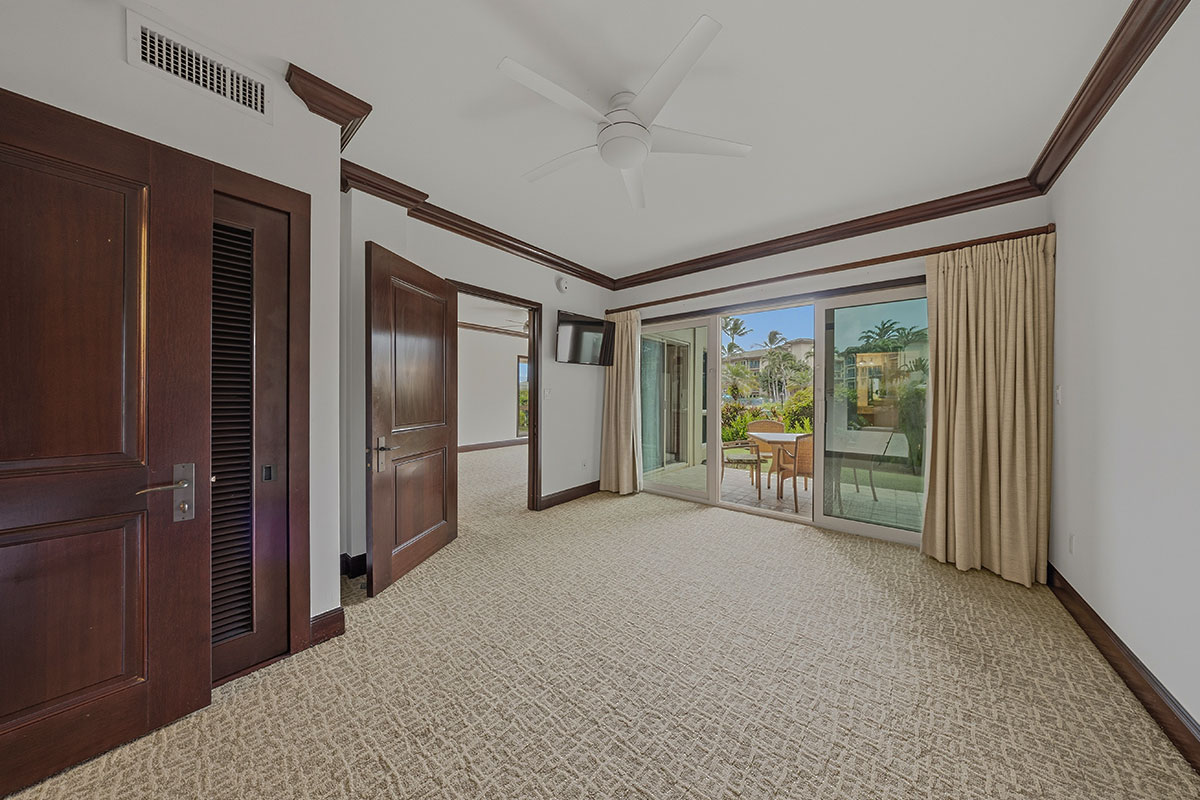 4-820 KUHIO HWY C102