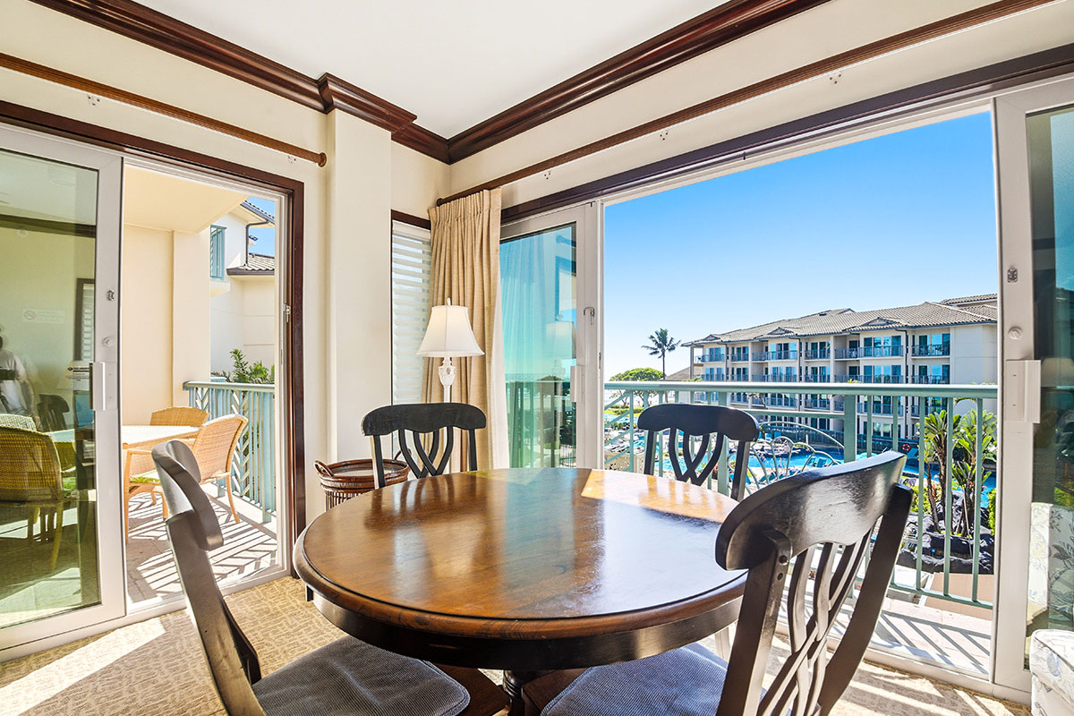 4-820 KUHIO HWY B302