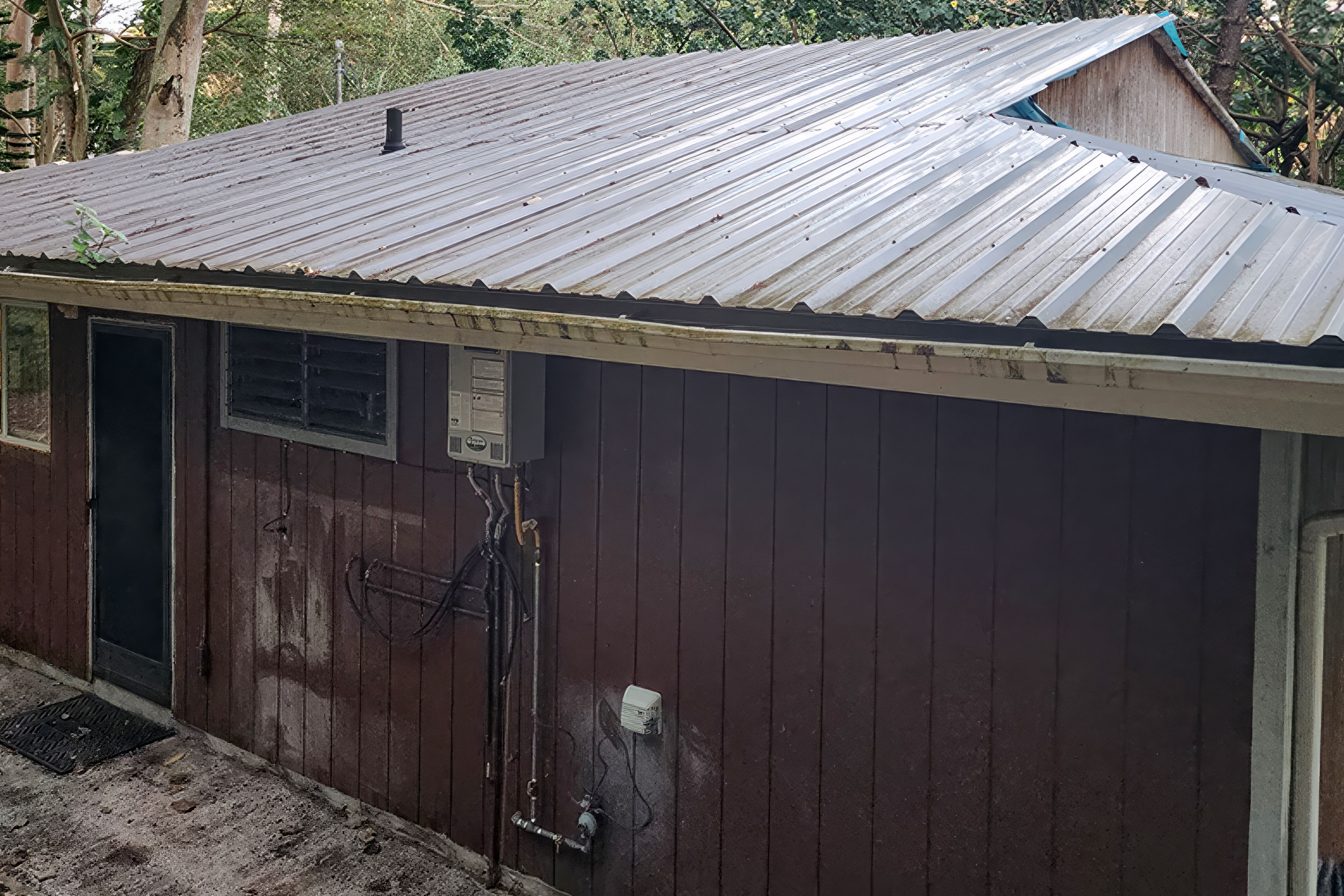 3310 WAWAE RD