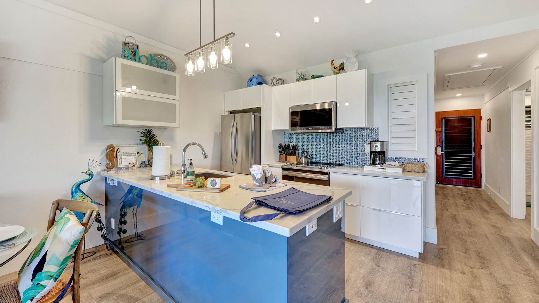 2253 POIPU RD 216