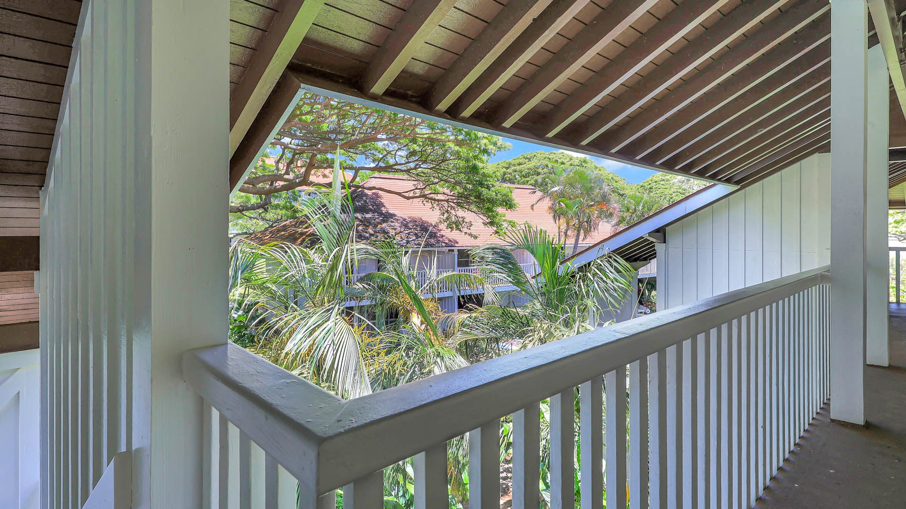 2253 POIPU RD 216
