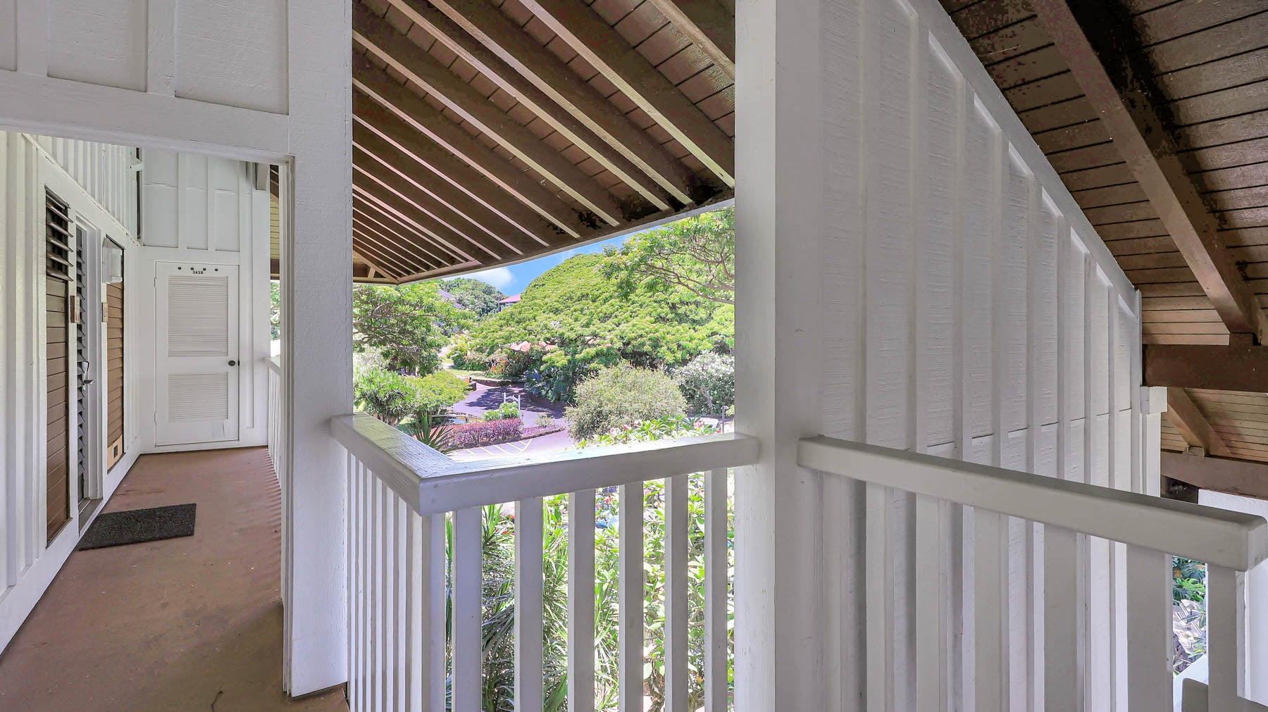 2253 POIPU RD 216