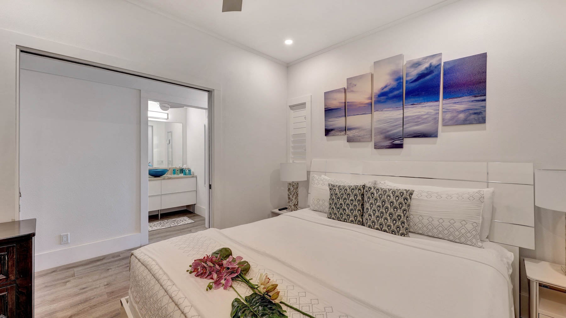 2253 POIPU RD 216