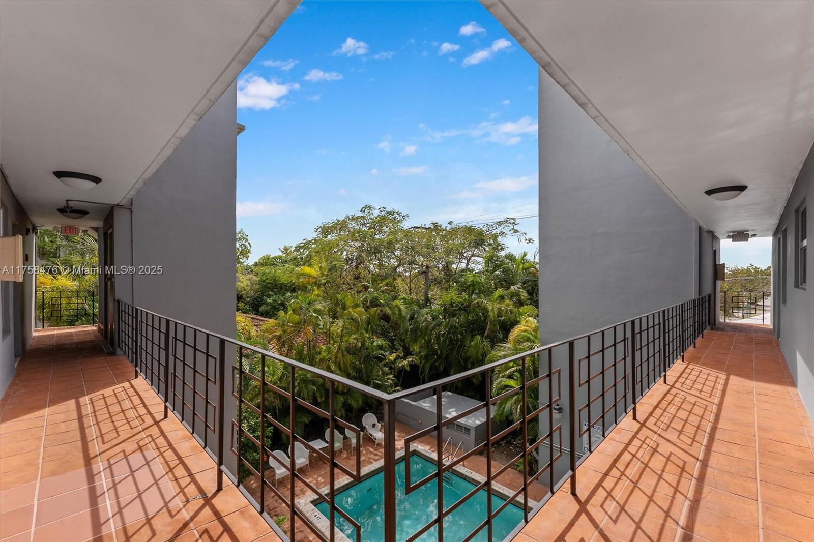 820 Salzedo St # 303