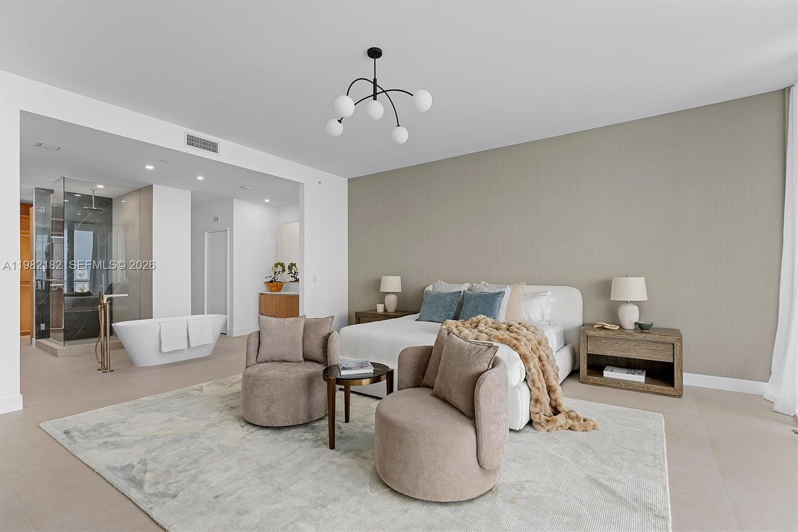 700 NE 24rd St # 5802 Unit: PH-5802