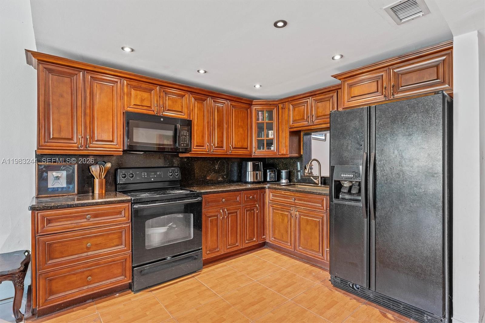 314 NE 142nd St # 16C