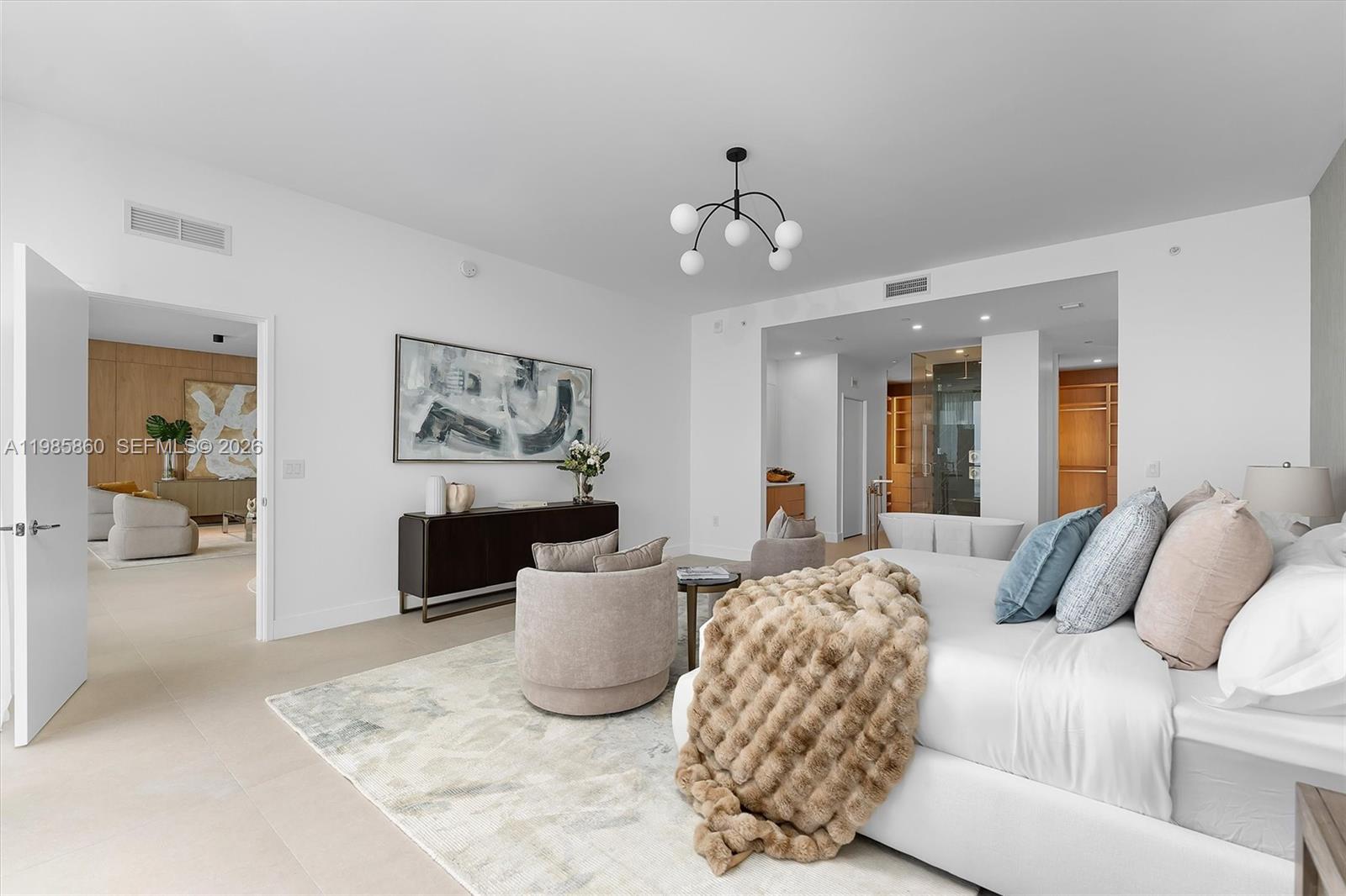 700 NE 24th ST Unit: PH5802