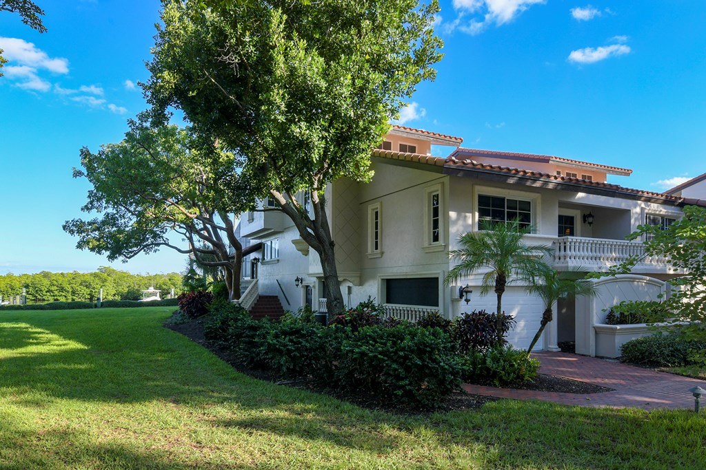 1 Harbour Green Drive 1