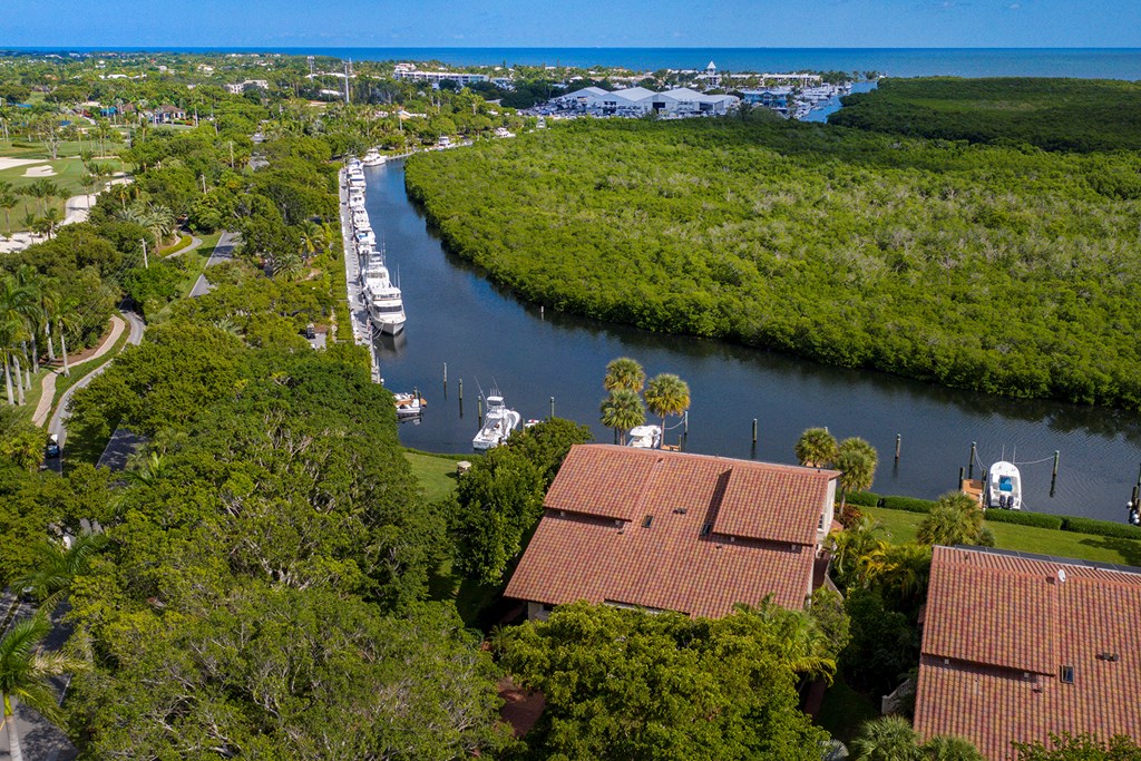 1 Harbour Green Drive 1