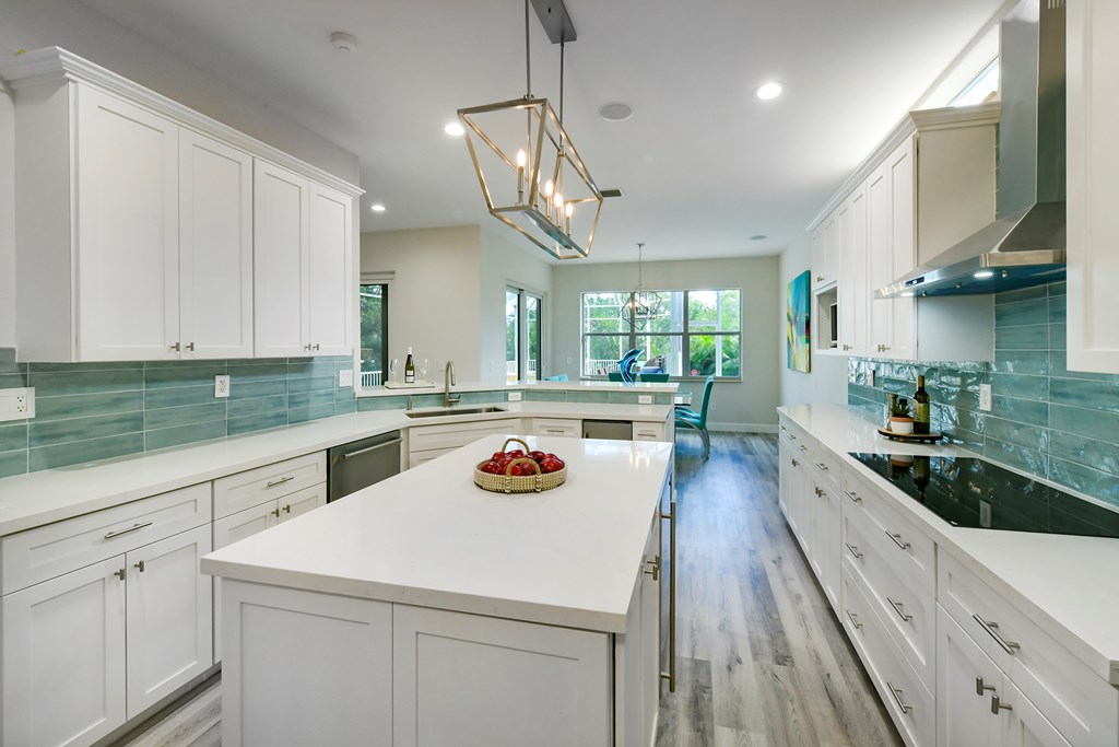 21 Harbor Island Drive