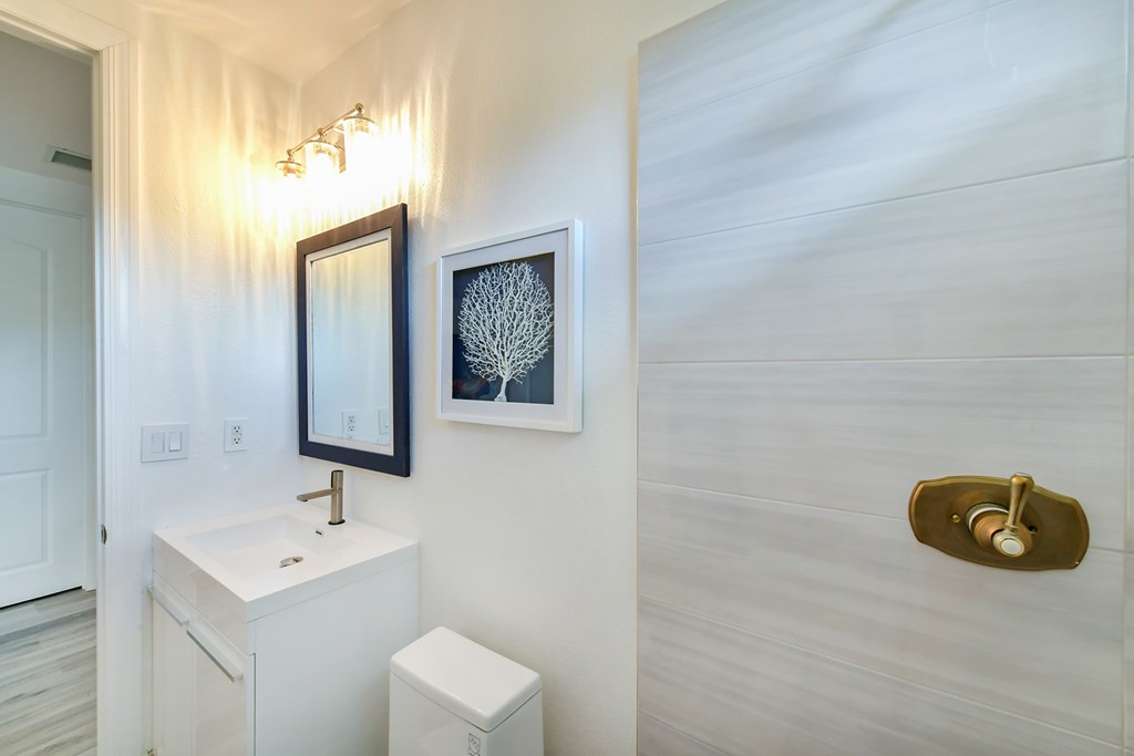 21 Harbor Island Drive