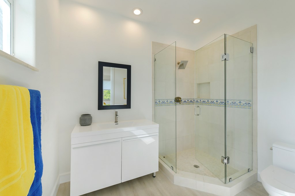 21 Harbor Island Drive
