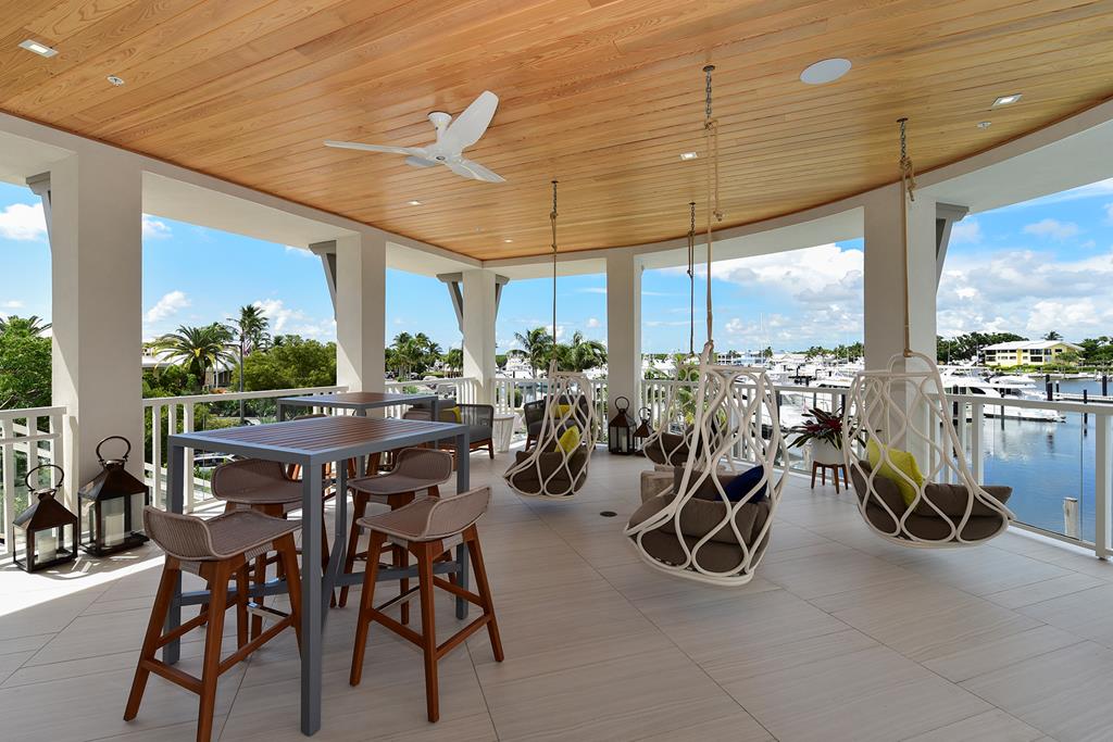 131 Beach Road 204