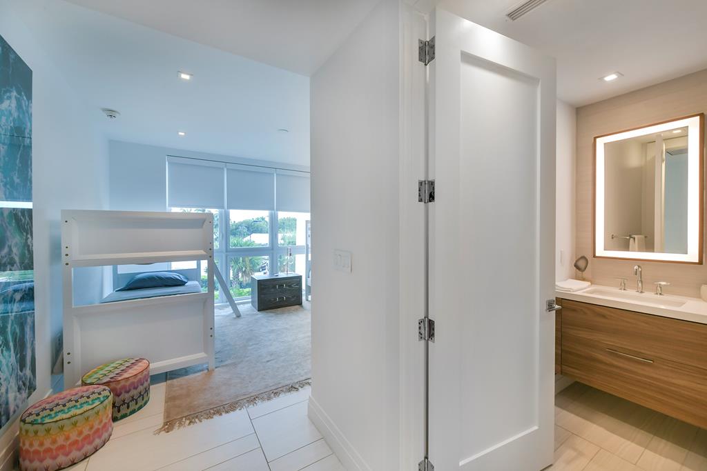131 Beach Road 204
