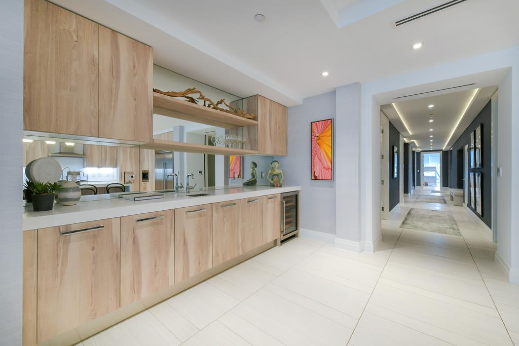 131 Beach Road 204