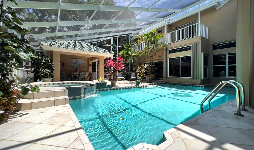 15 Thatch Palm Way