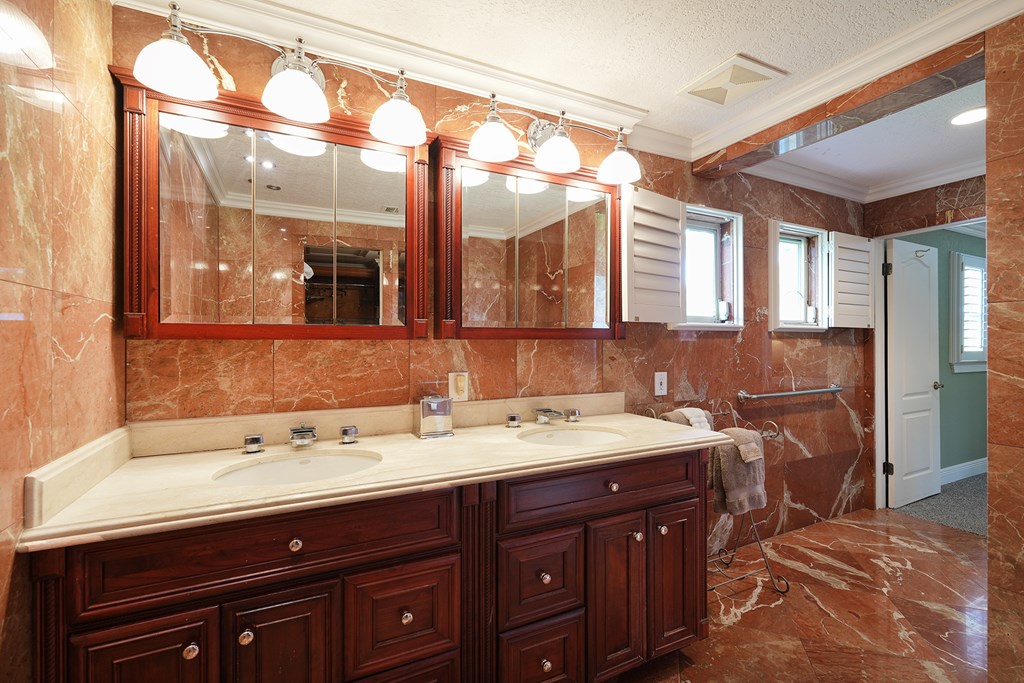 5 Ocean Reef Drive