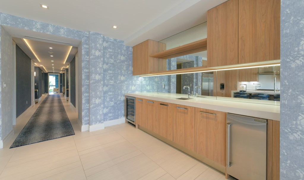 121 Beach Road Unit: 105