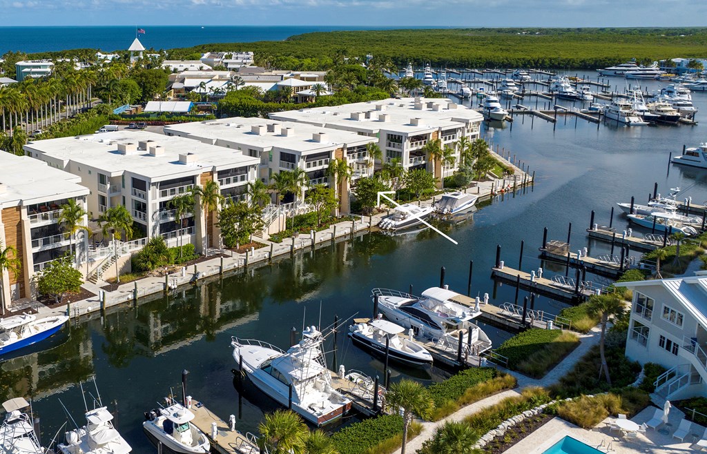 121 Beach Road Unit: 105