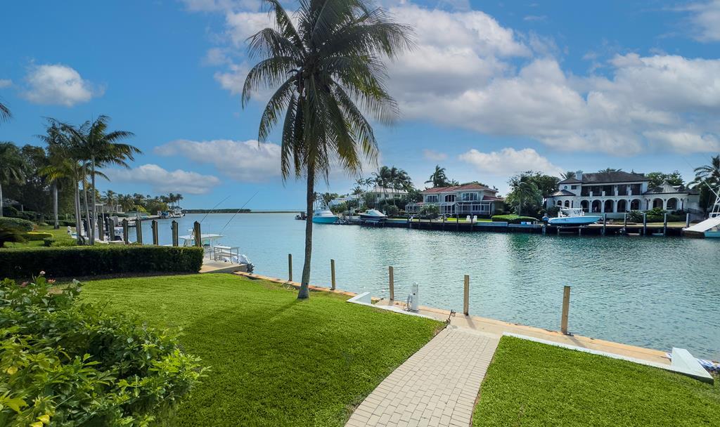 12 Angelfish Cay Drive