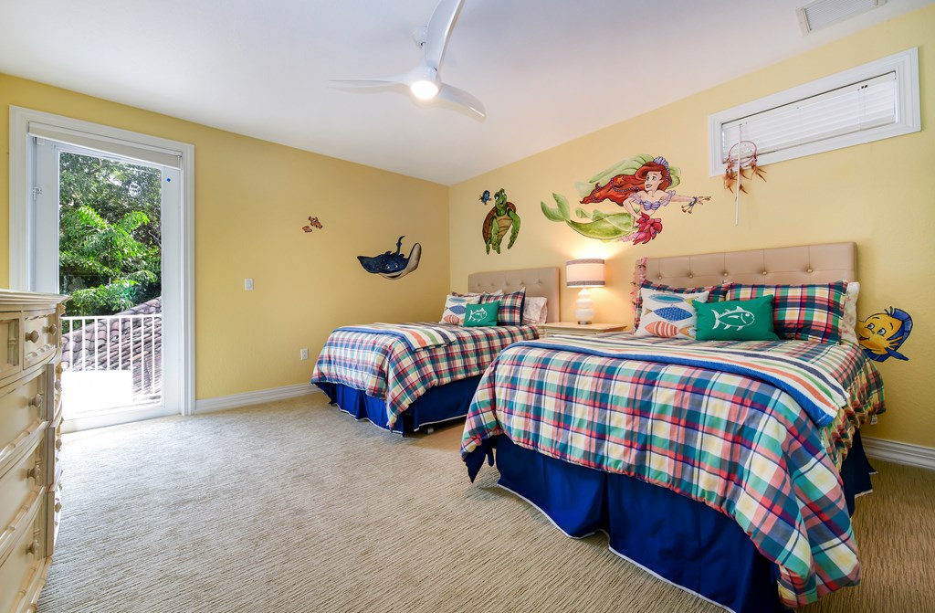 39 Thatch Palm Way