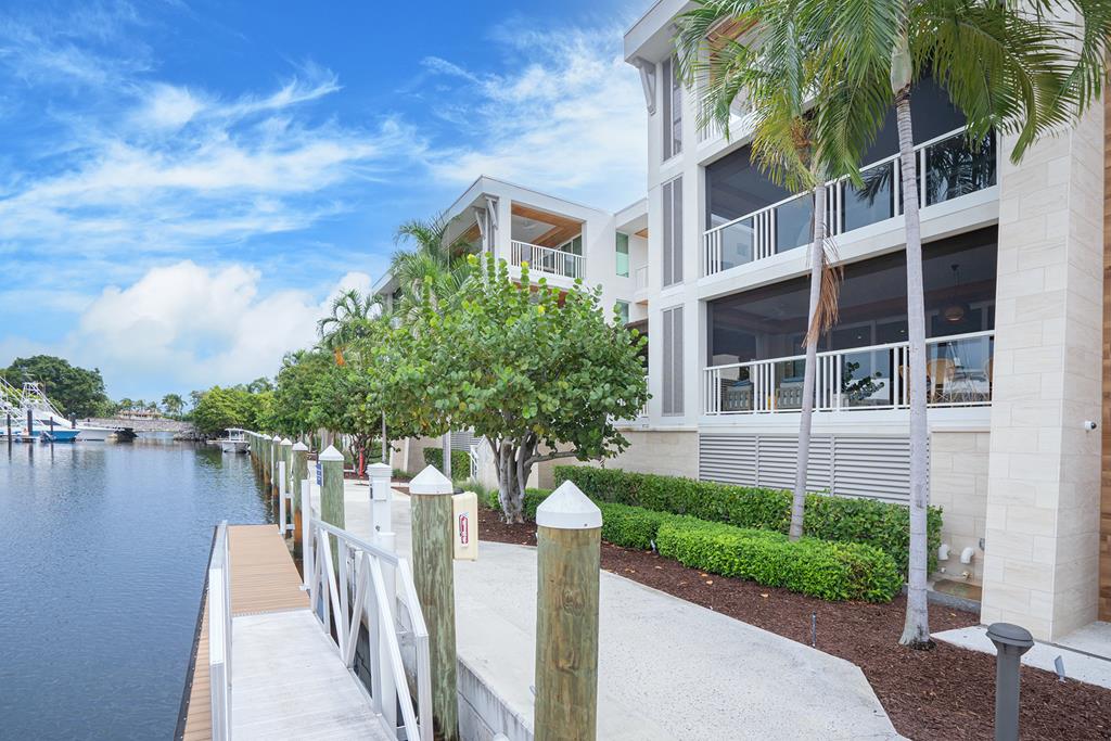 121 Beach Road