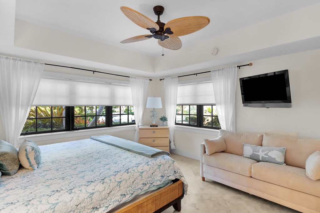 34 Ocean Reef Drive E 1