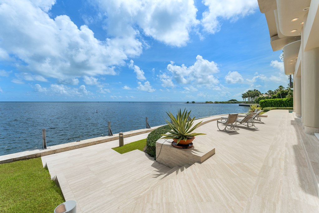 26 Angelfish Cay Drive