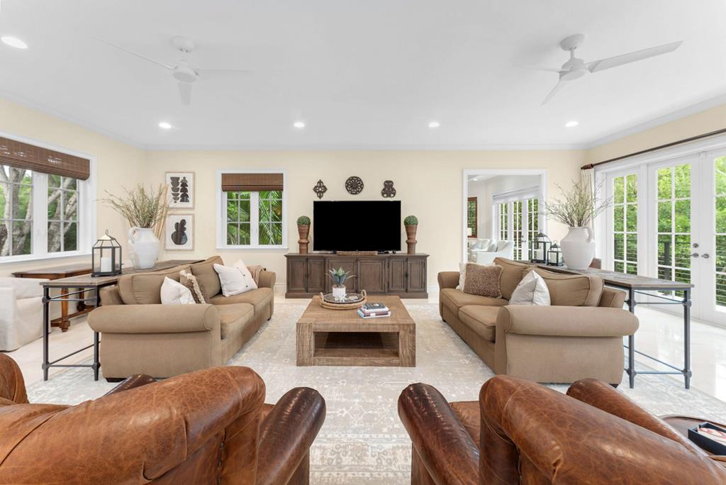 22 Harbor Island Drive