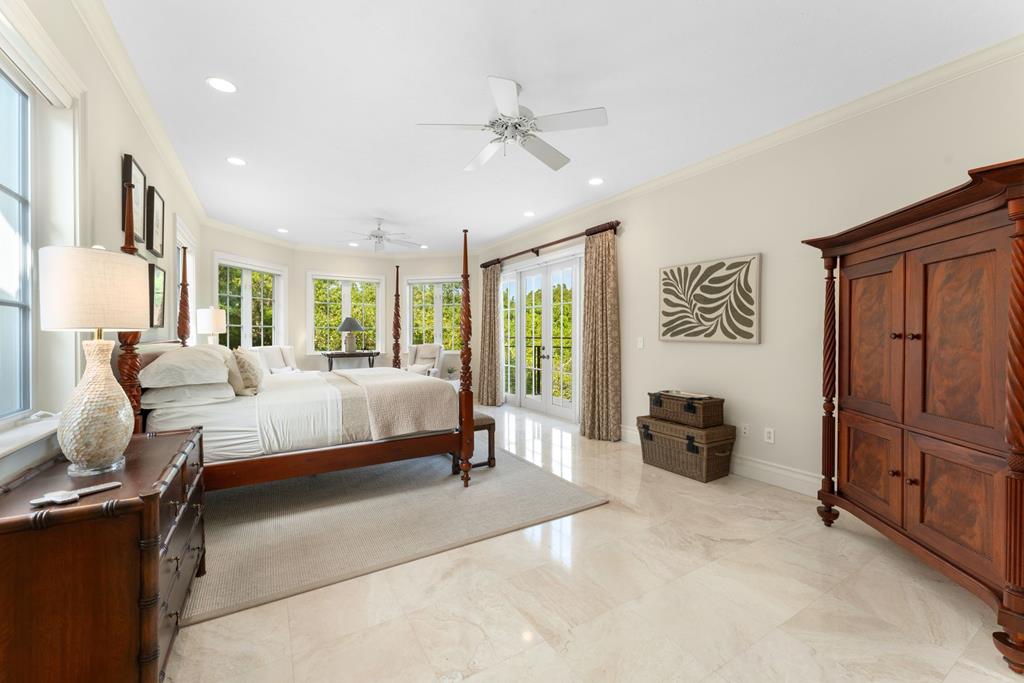 22 Harbor Island Drive