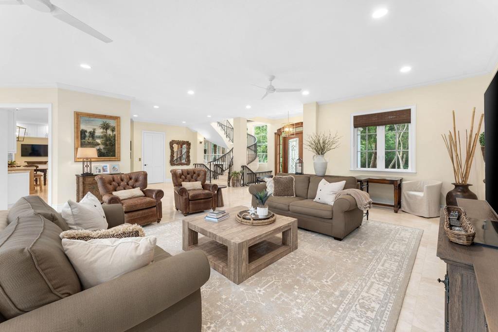 22 Harbor Island Drive