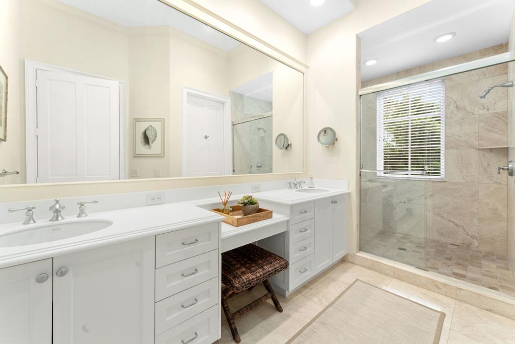 22 Harbor Island Drive