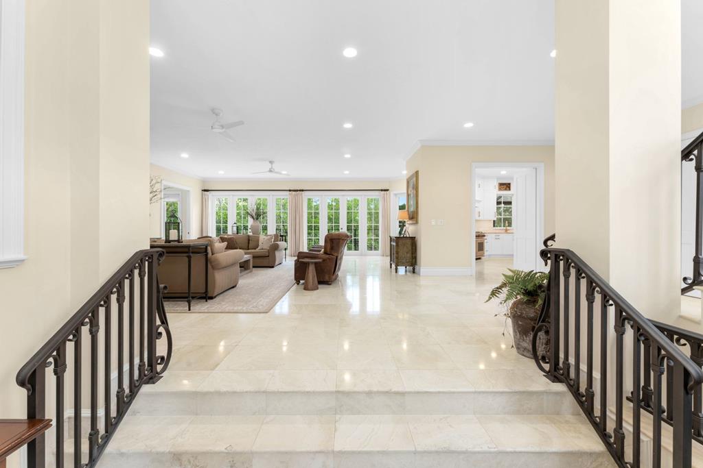 22 Harbor Island Drive