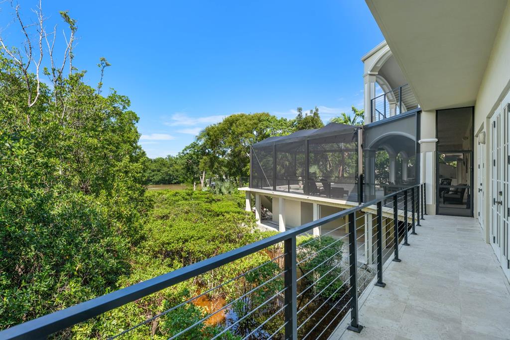 22 Harbor Island Drive