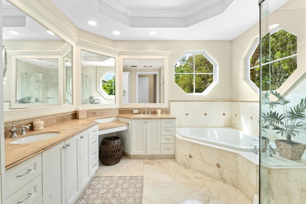 22 Harbor Island Drive