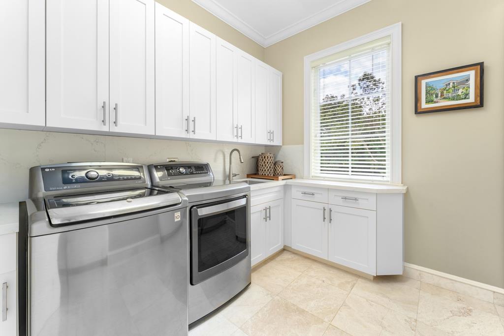 22 Harbor Island Drive