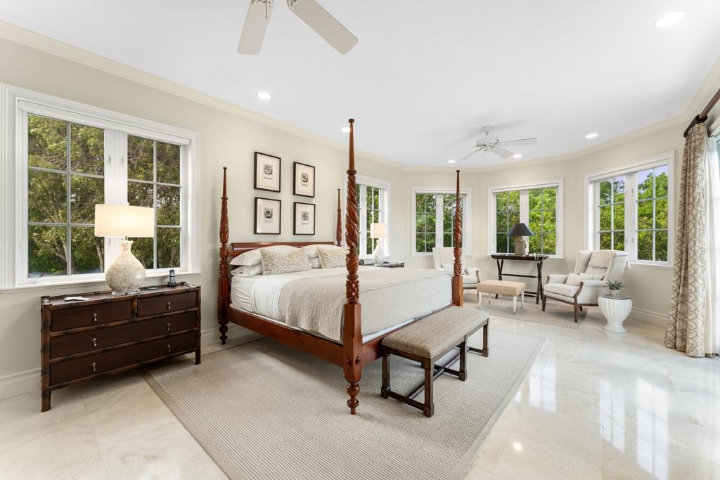 22 Harbor Island Drive