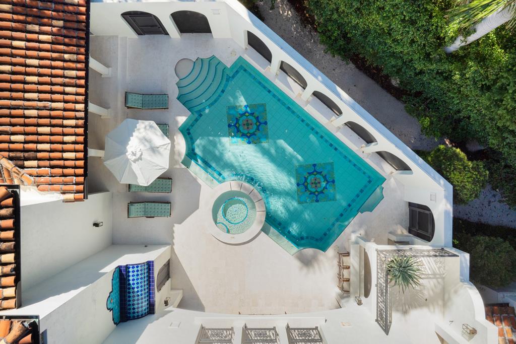 21 South Bridge Lane