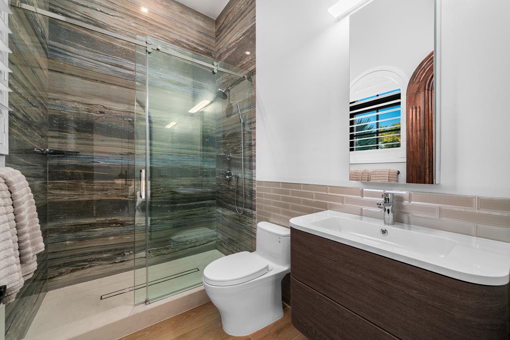 21 South Bridge Lane