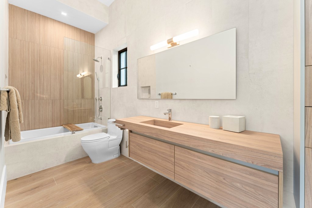 21 South Bridge Lane