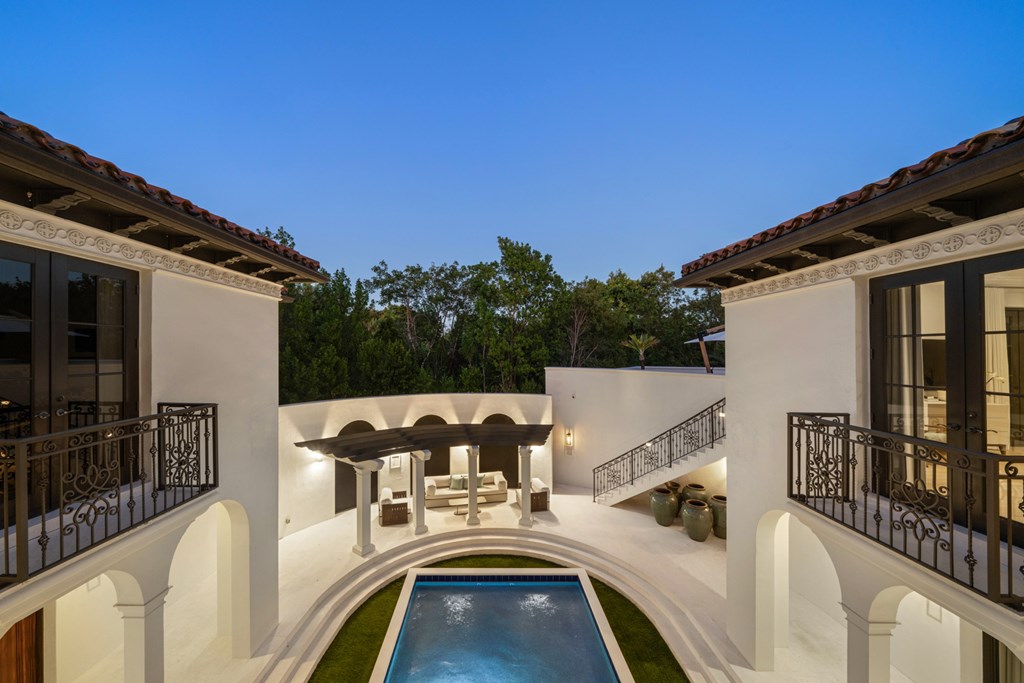 21 South Bridge Lane