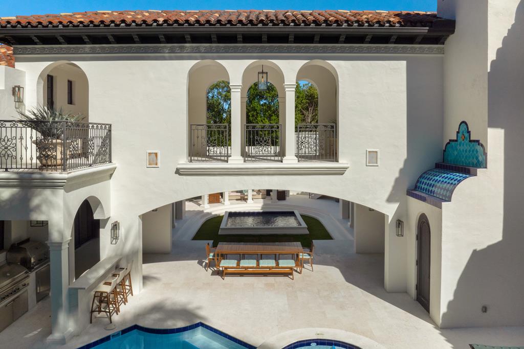 21 South Bridge Lane