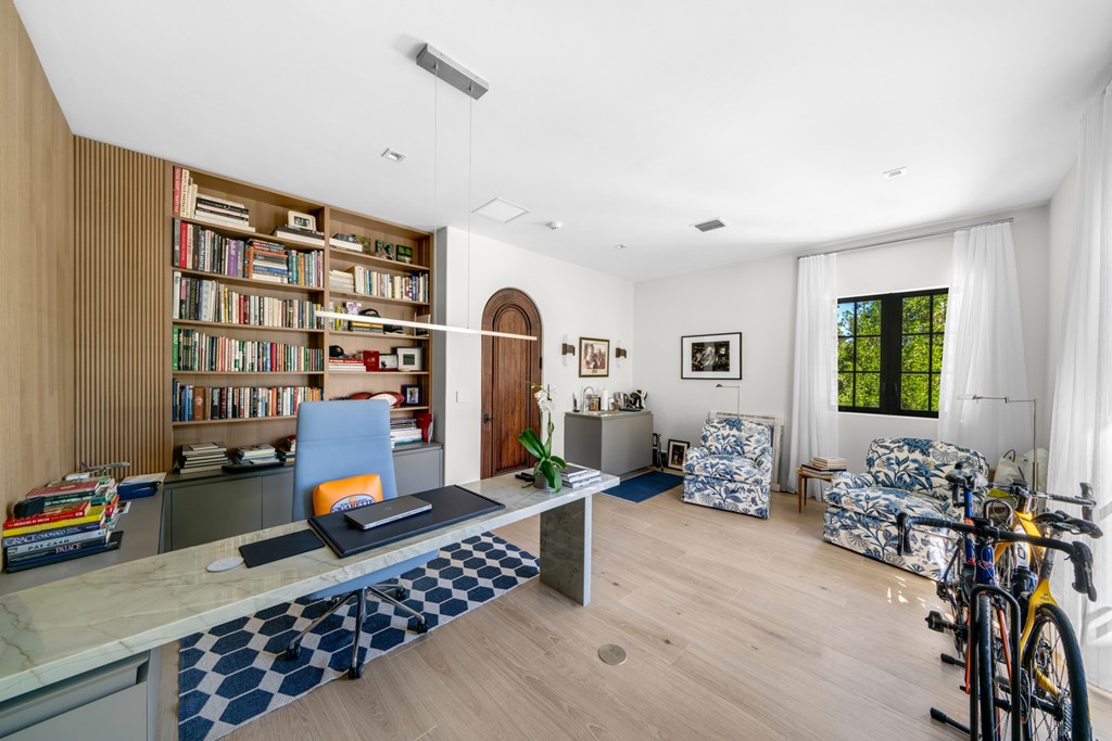 21 South Bridge Lane